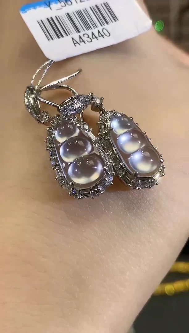 18K金镶嵌翡翠耳饰B335