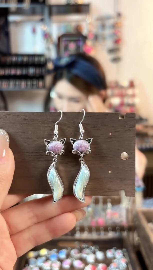 织绣晨*彩云南阁非遗老绣饰品390