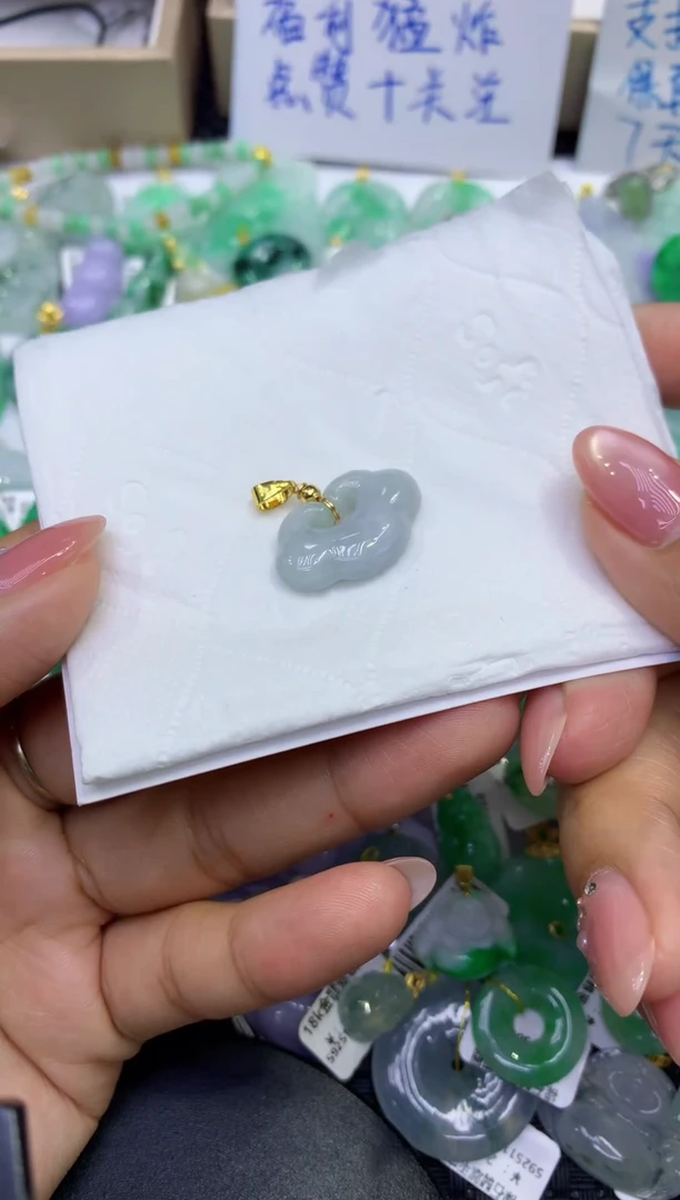 颈饰未镶嵌翡翠天然缅甸A货翡翠