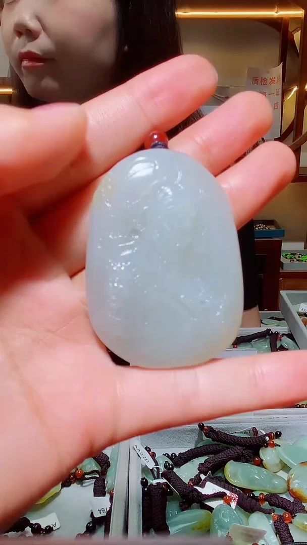 和田玉未镶嵌颈饰1