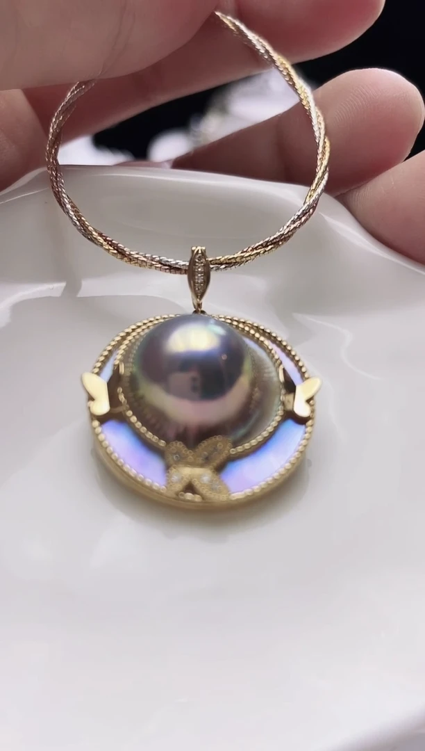 18K金镶嵌颈饰拼合珍珠（马贝珠）海水马贝吊坠