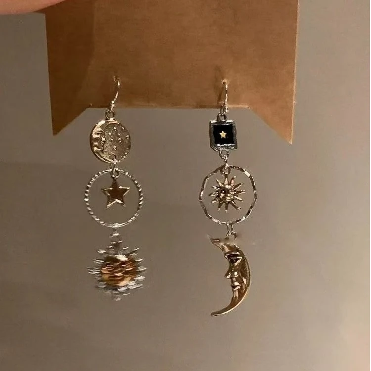 卡柒 铜合金耳饰 不对称太阳花流苏耳环女独特小众设计感百搭耳饰