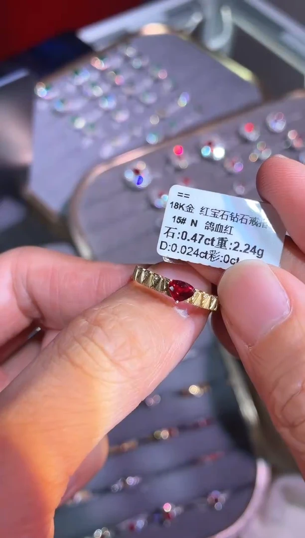 18K金镶嵌戒指红宝石【闪购】0.47ct/展会同步价/无烧鸽血红