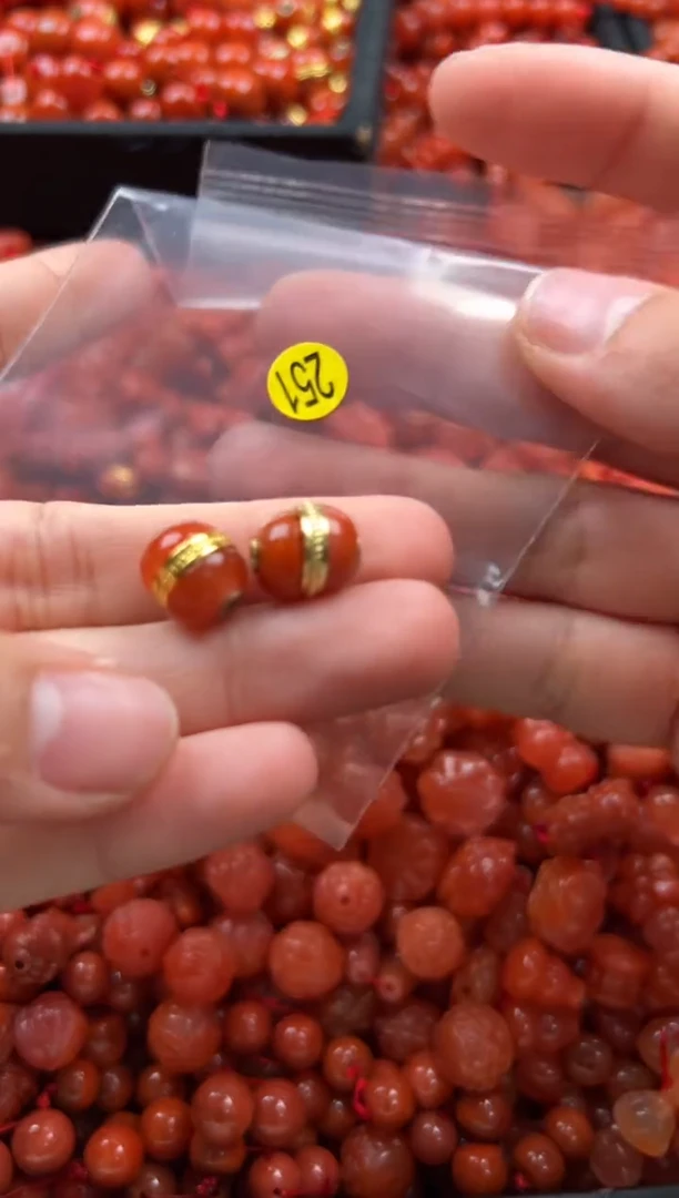 【闪购商品】南红玛瑙颈饰未镶嵌1
