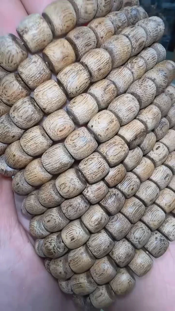 越南芽庄软丝奇楠种桶珠单圈多样性发其一