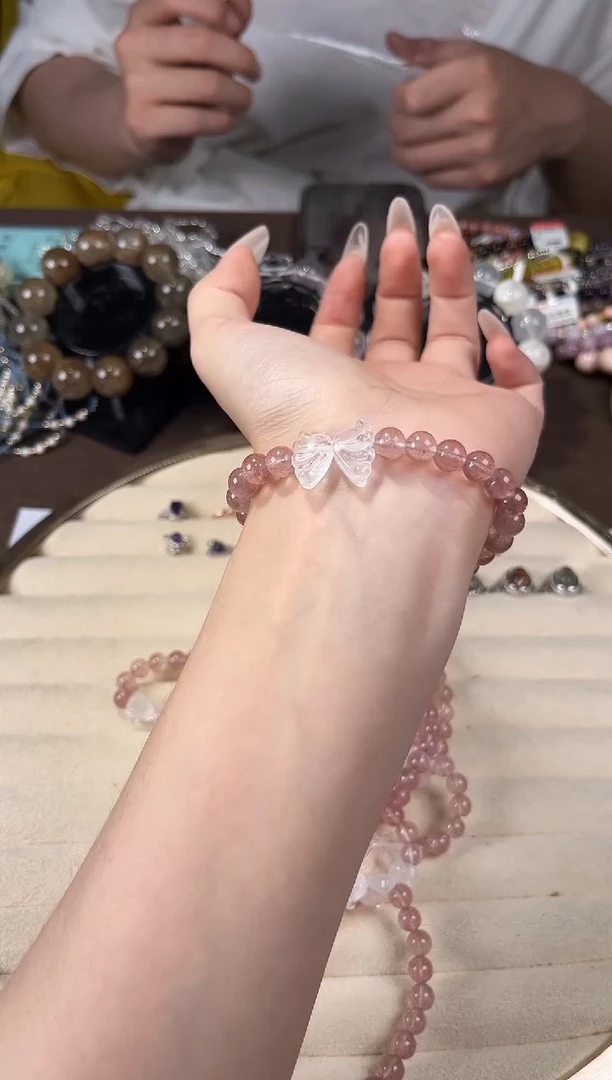 水晶手链未镶嵌0004草莓晶白水晶蝴蝶结
