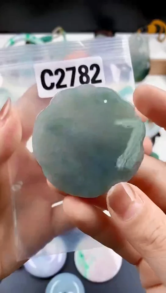 颈饰未镶嵌翡翠天然翡翠吊坠挂件