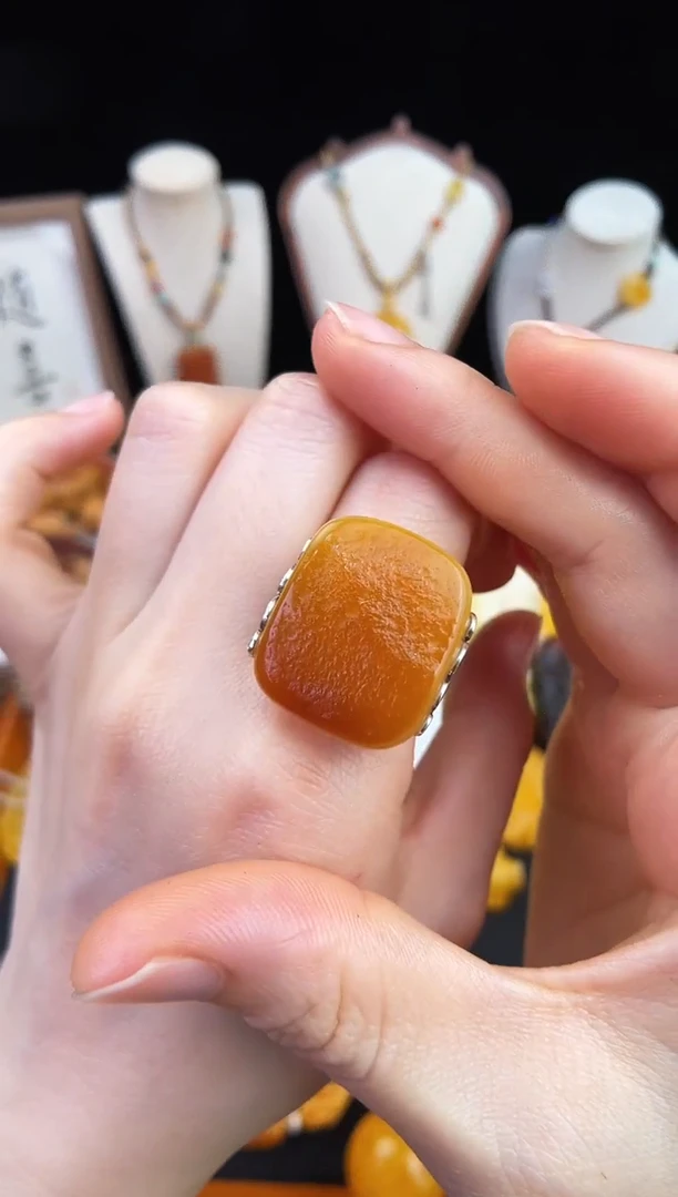 琥珀未镶嵌珠宝奇石柒月