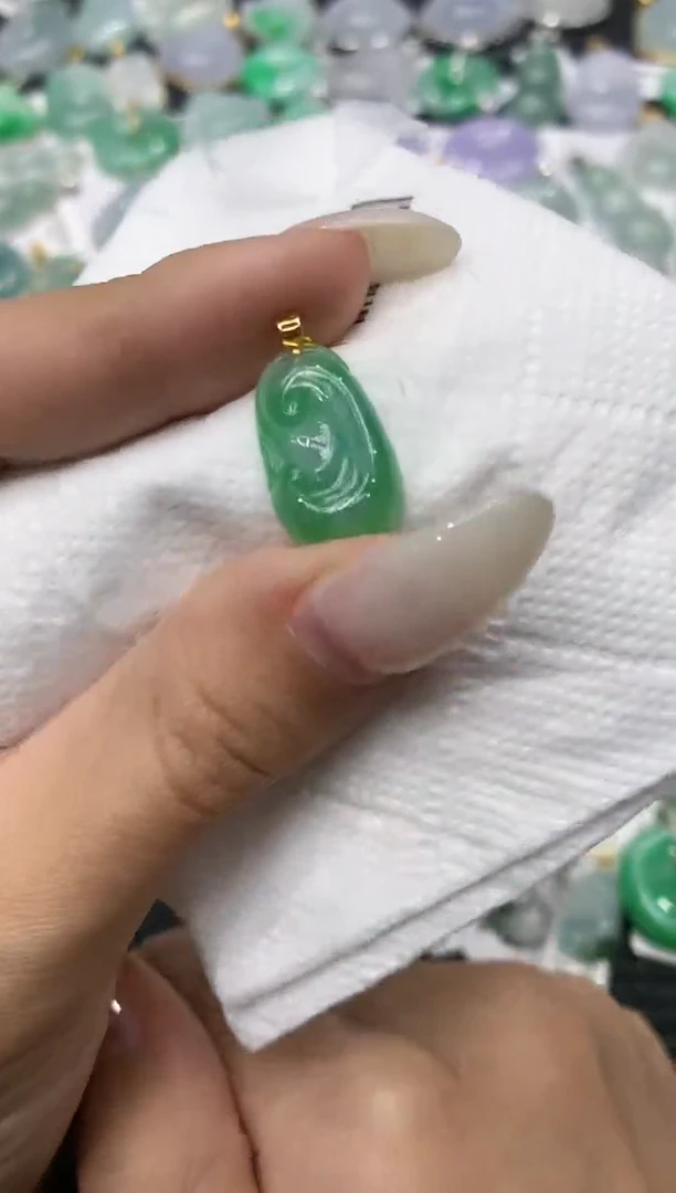 颈饰18K金镶嵌翡翠11111111111