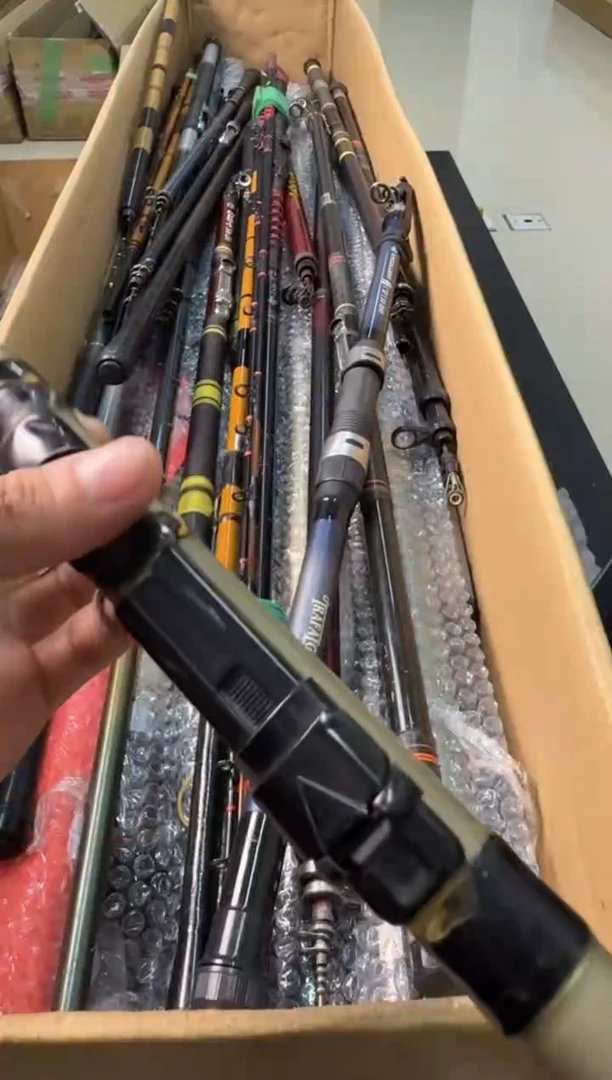 江**远鱼竿孤品微瑕,以直播间介绍为准,加10元发顺丰