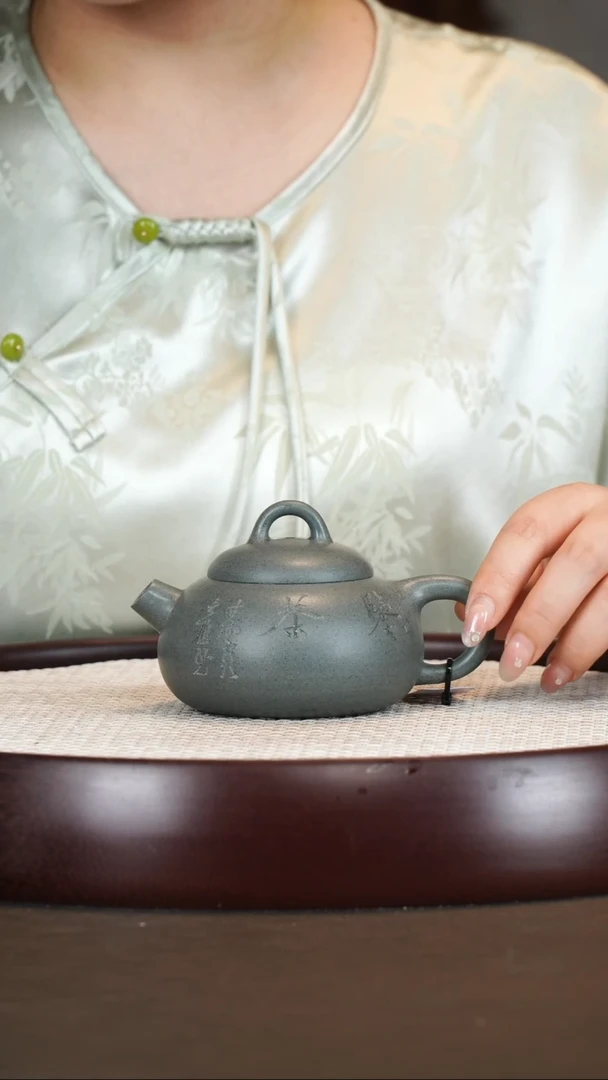 茶壶紫砂崔燕/蓝灰段/半瓜/220c