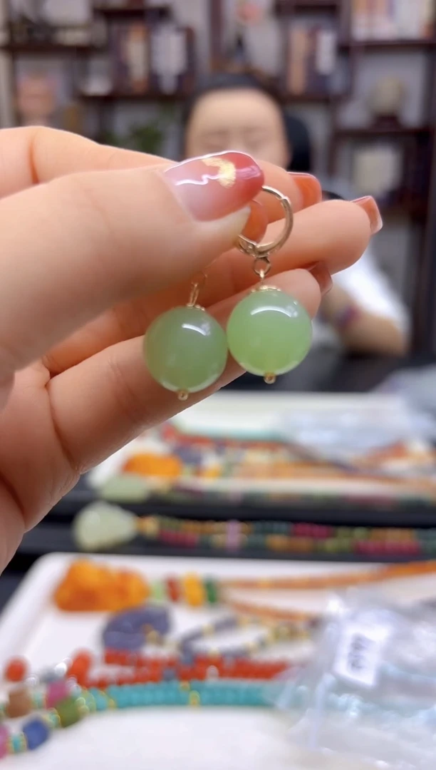 【闪购商品】和田玉耳饰14K金镶嵌E599