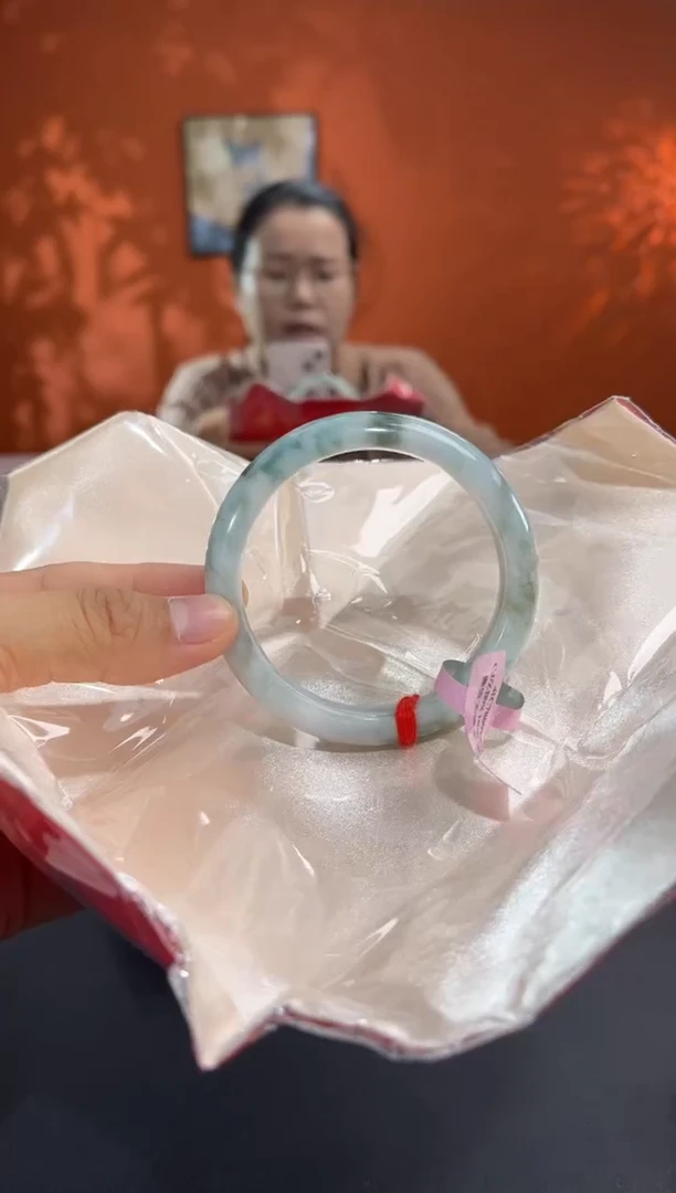 未镶嵌手镯翡翠翡翠手镯（微瑕）