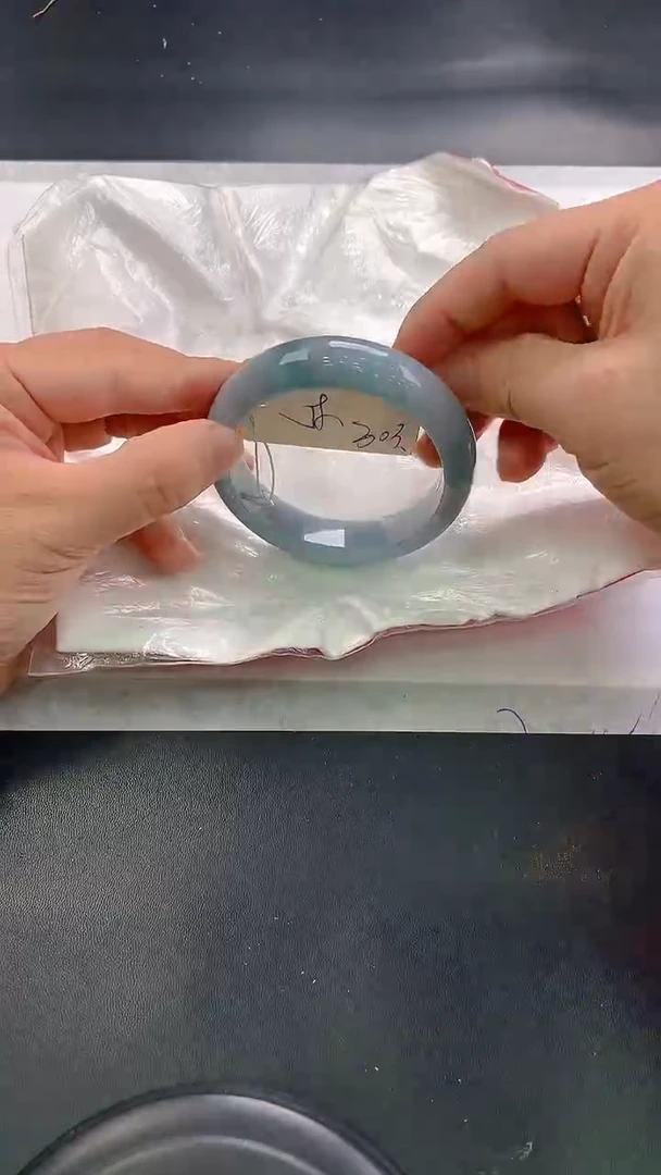 未镶嵌手镯翡翠303