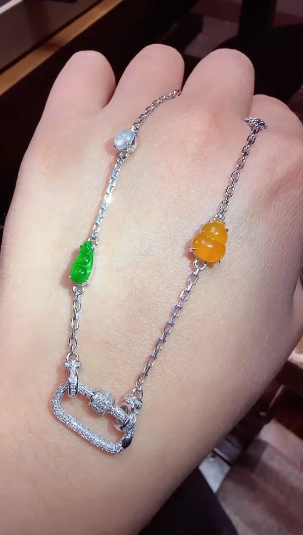 【闪购商品】翡翠颈饰18K金镶嵌葫芦