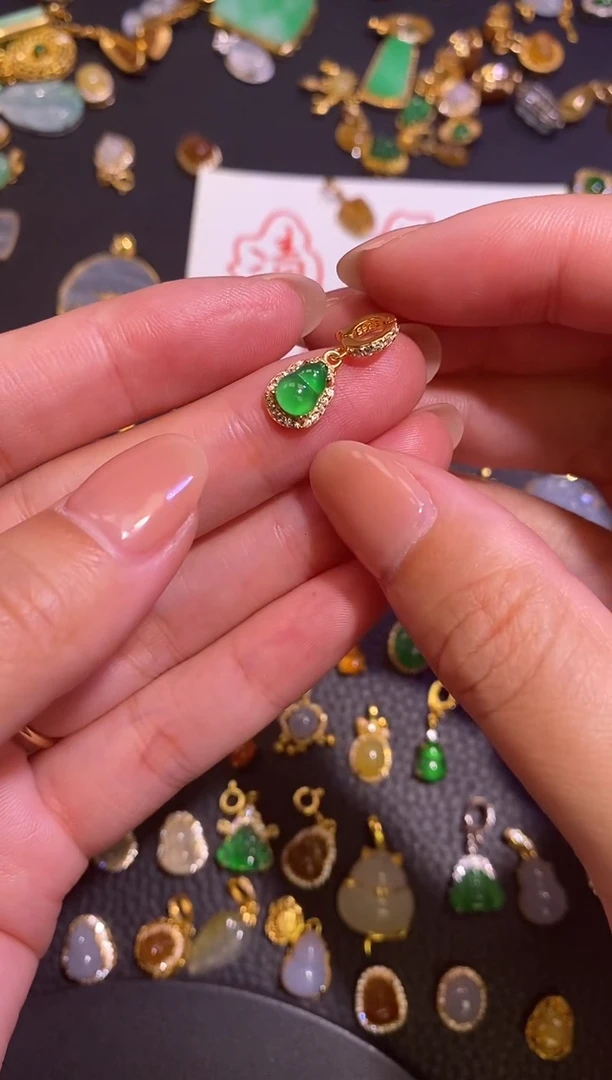 颈饰银S925镶嵌翡翠a货翡翠