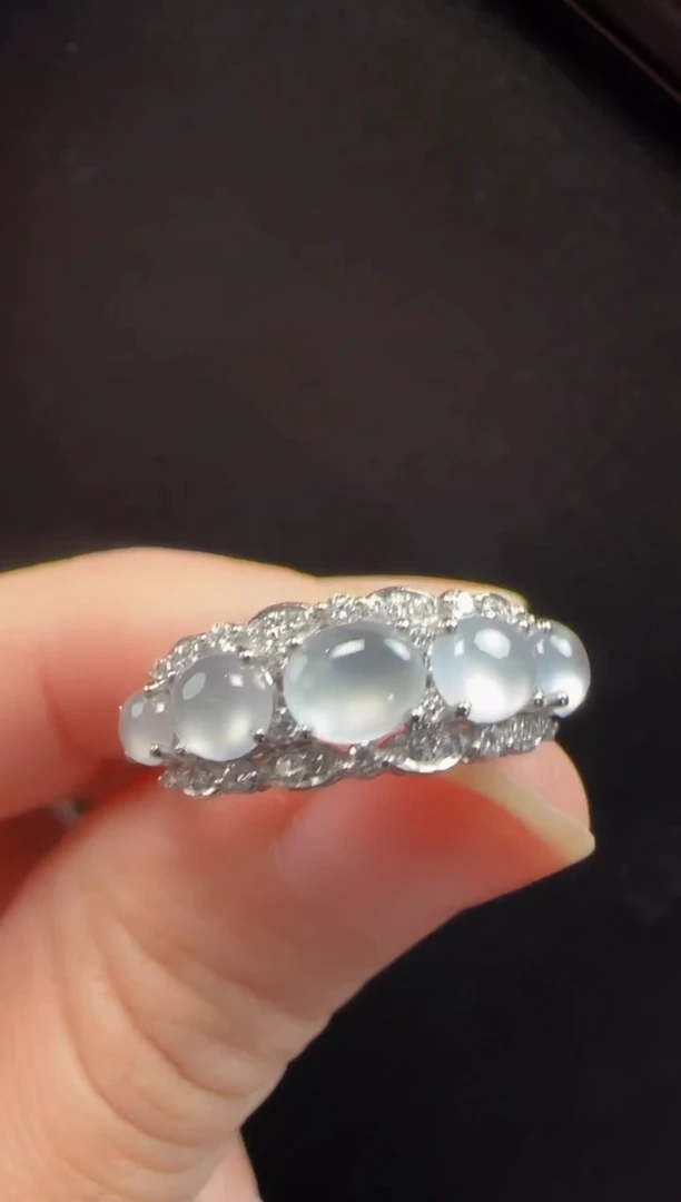 18K金镶嵌戒指翡翠452蛋面一枚