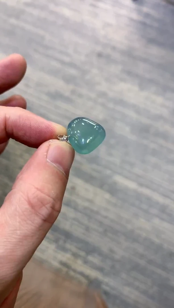 颈饰未镶嵌翡翠天然A货翡翠