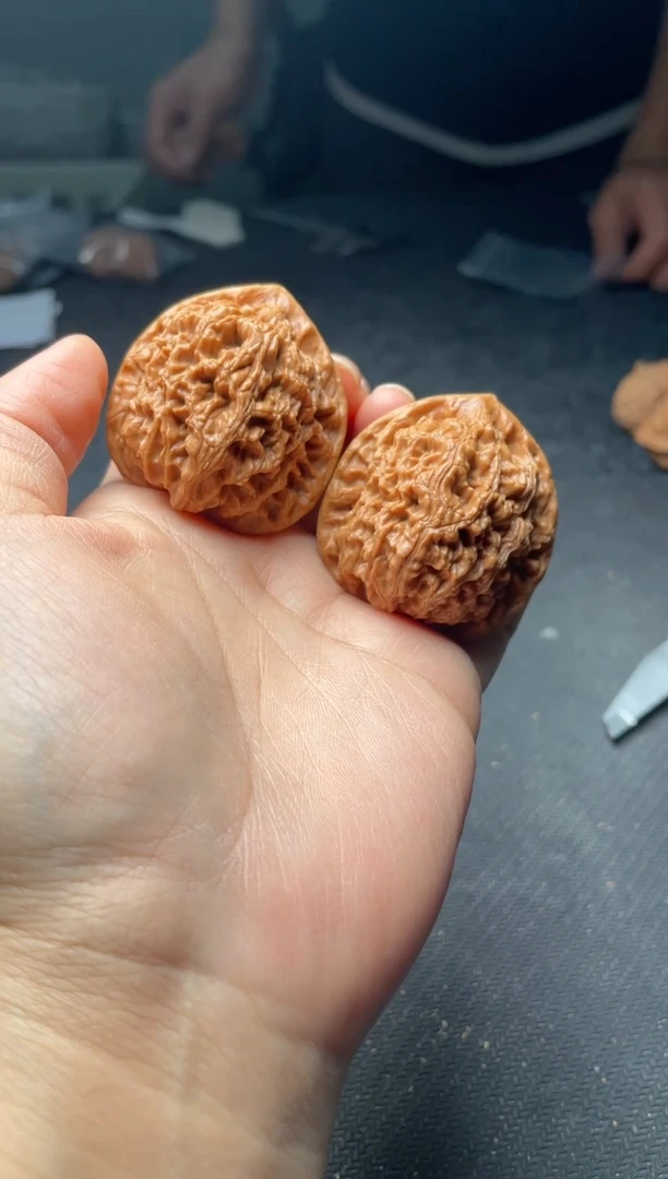 把件文玩核桃w128  水龙纹 42尺