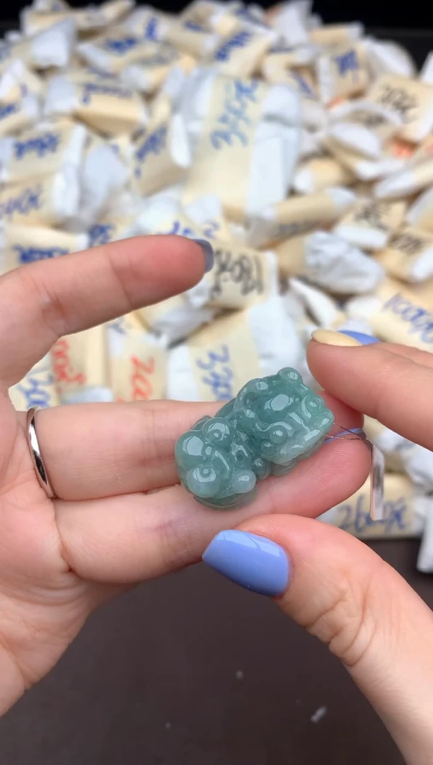 未镶嵌挂件翡翠一