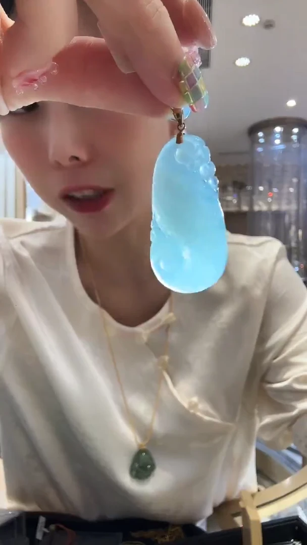 颈饰18K金镶嵌翡翠57多样性发一