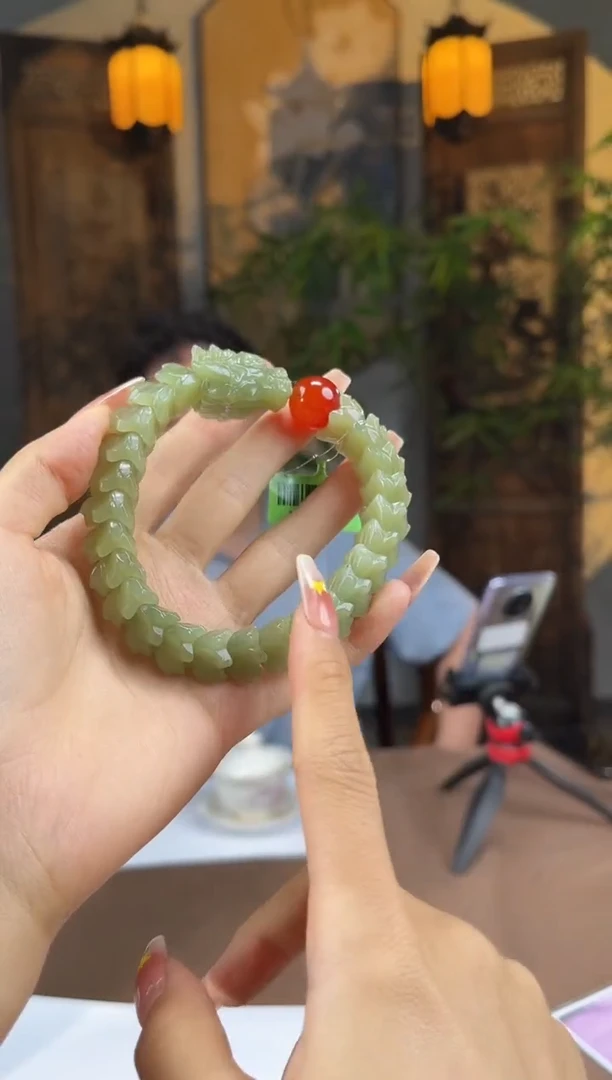 和田玉未镶嵌颈饰S246