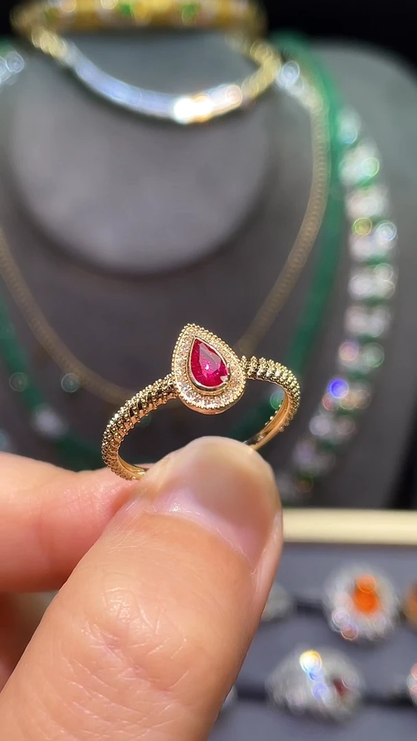 红宝石戒指18K金镶嵌莫桑比克  无烧0.23ct