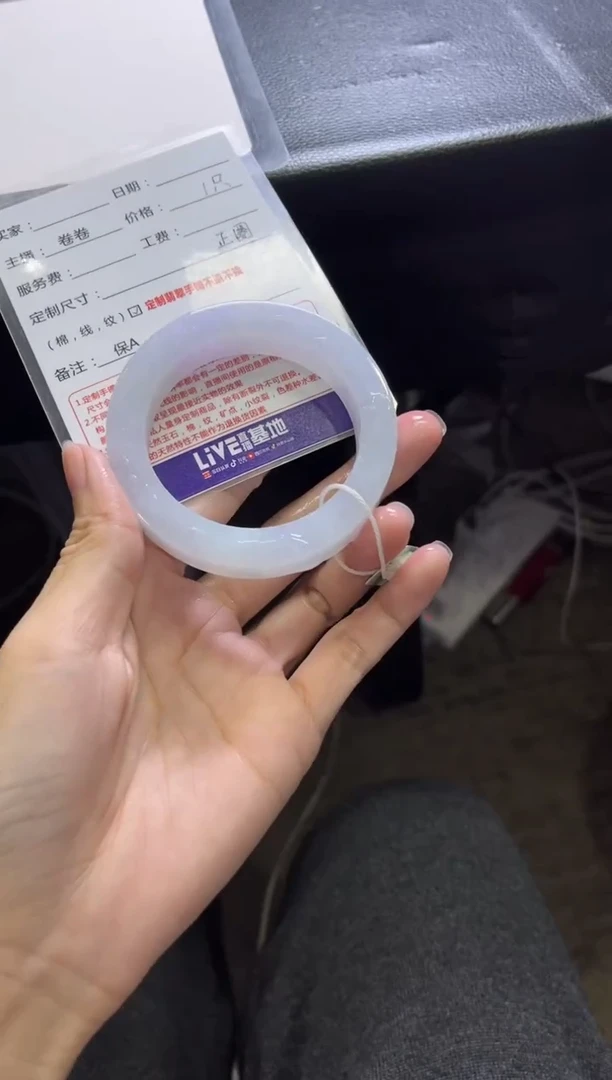 未镶嵌手镯定制翡翠空**?定制手镯不退不换