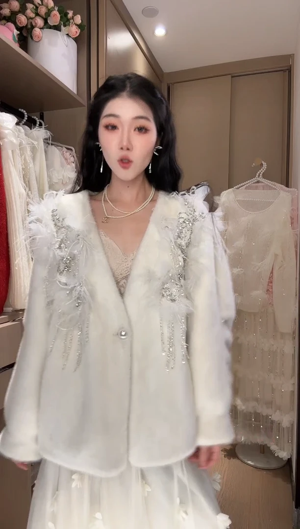 10.1 白富美 白色一件