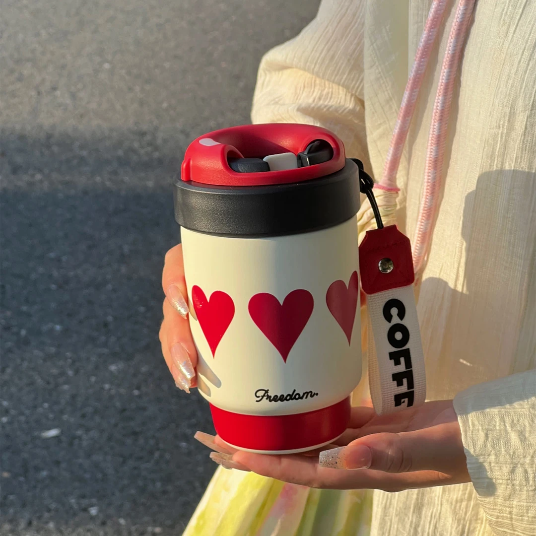 可爱女生吸管保温杯ins风2025新款高颜值陶瓷覆层咖啡杯小巧便携