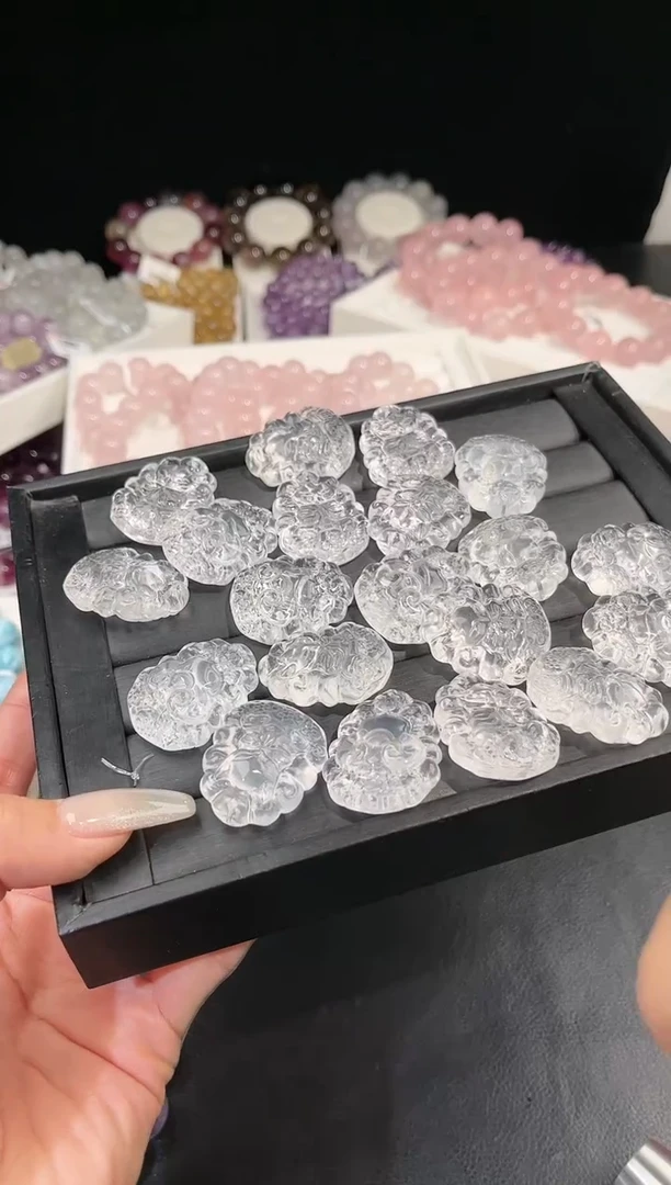 【闪购商品】水晶手链未镶嵌 多样性发一白水狐牌