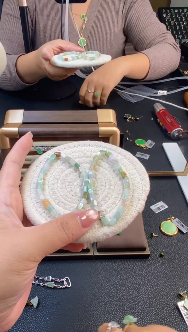 颈饰未镶嵌翡翠多样性发其一12895