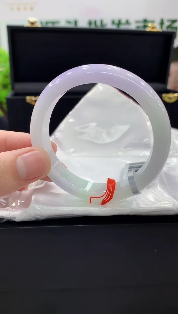 翡翠手镯未镶嵌手镯