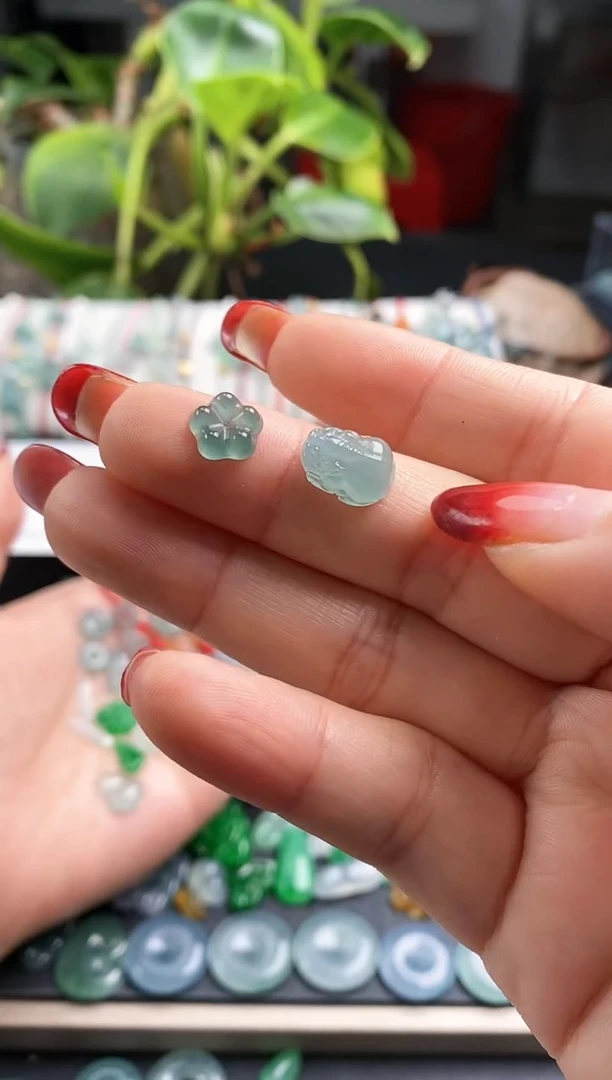 【闪购商品】翡翠散珠貔貅+小花