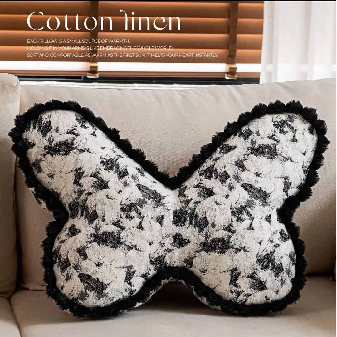 唐慕雅高级感复古蝴蝶抱枕靠垫沙发异形抱枕客厅氛围感装饰