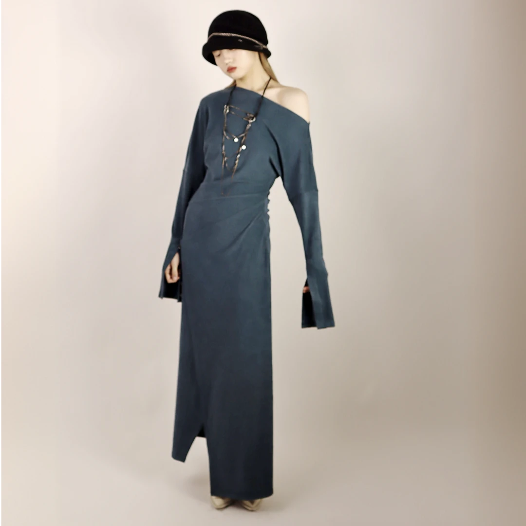 ZHIDAN WANG原创针织羊绒斜肩多穿秋冬款显瘦优雅连衣裙雾霾蓝