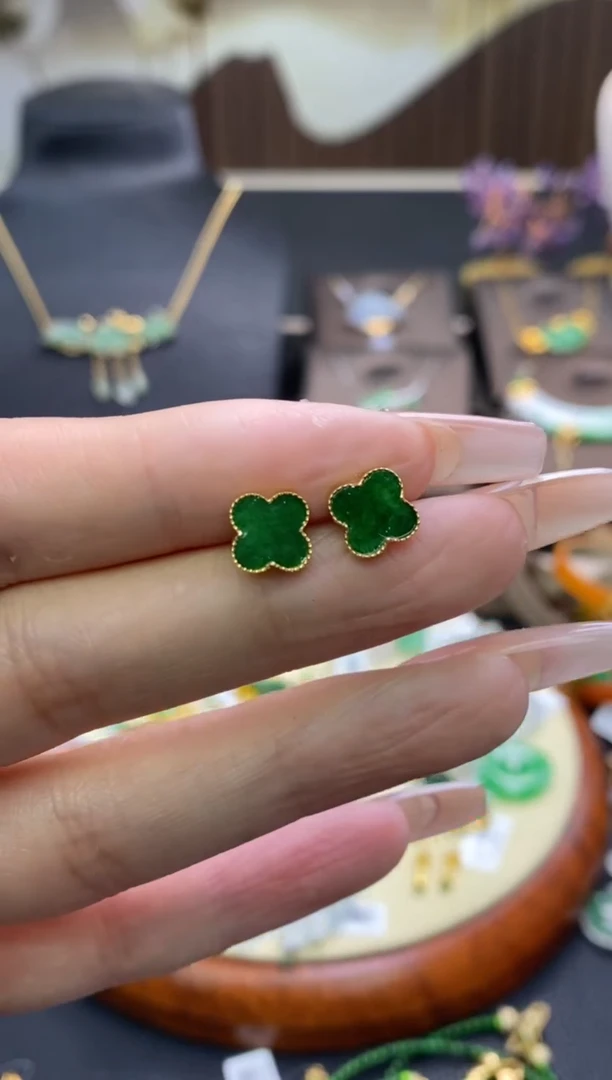 【闪购商品】翡翠颈饰18K金镶嵌净货13190