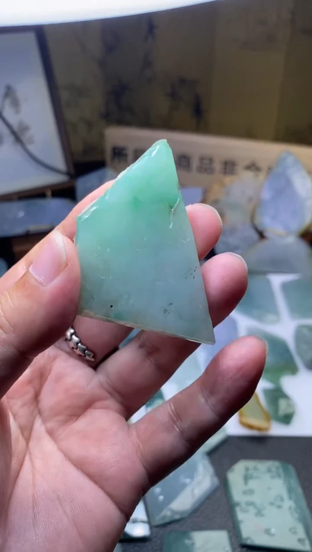未镶嵌定制翡翠困**?翡翠包