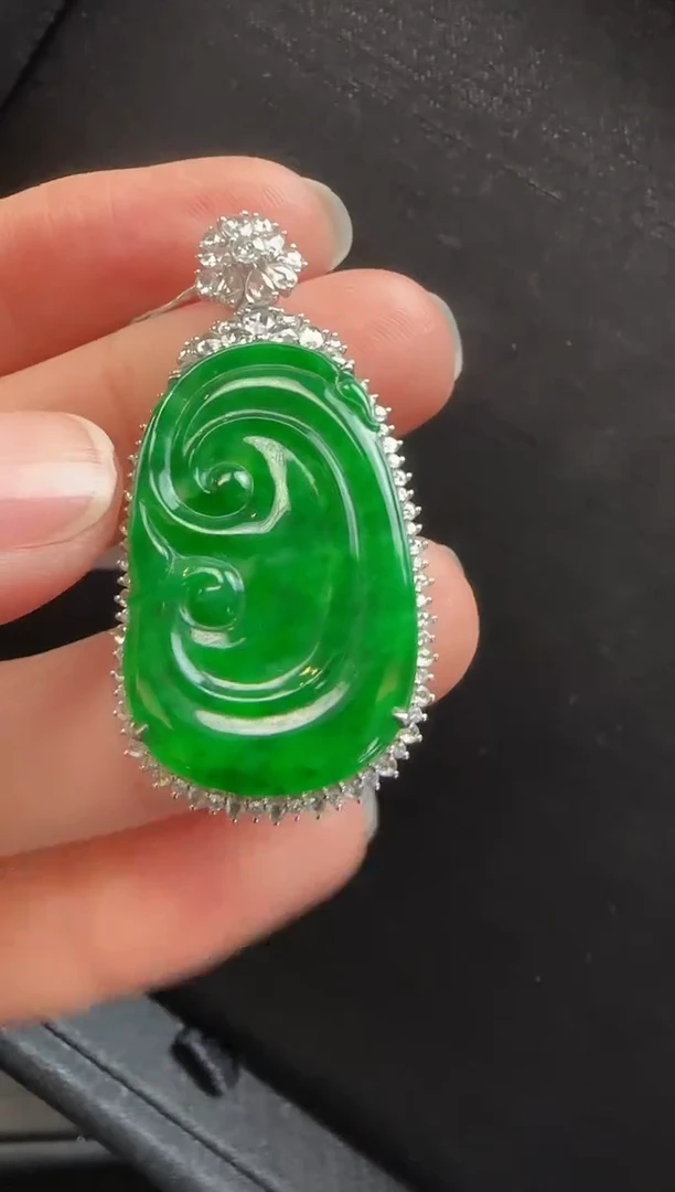 【闪购商品】翡翠颈饰18K金镶嵌558如意一个