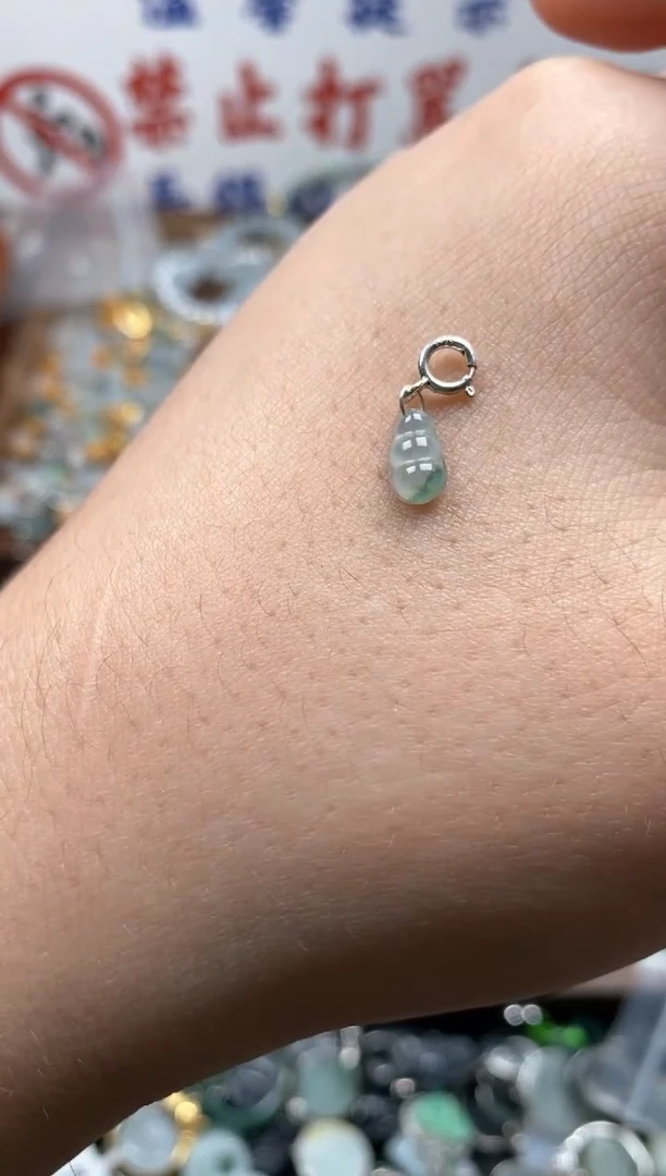 【闪购商品】翡翠颈饰未镶嵌哥哥