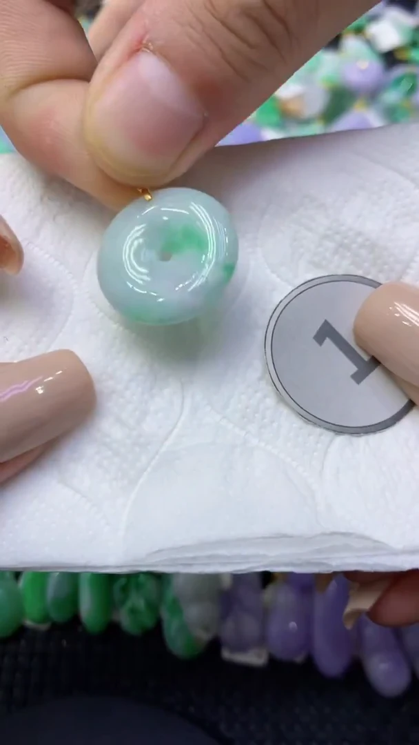 颈饰未镶嵌翡翠天然缅甸翡翠A货