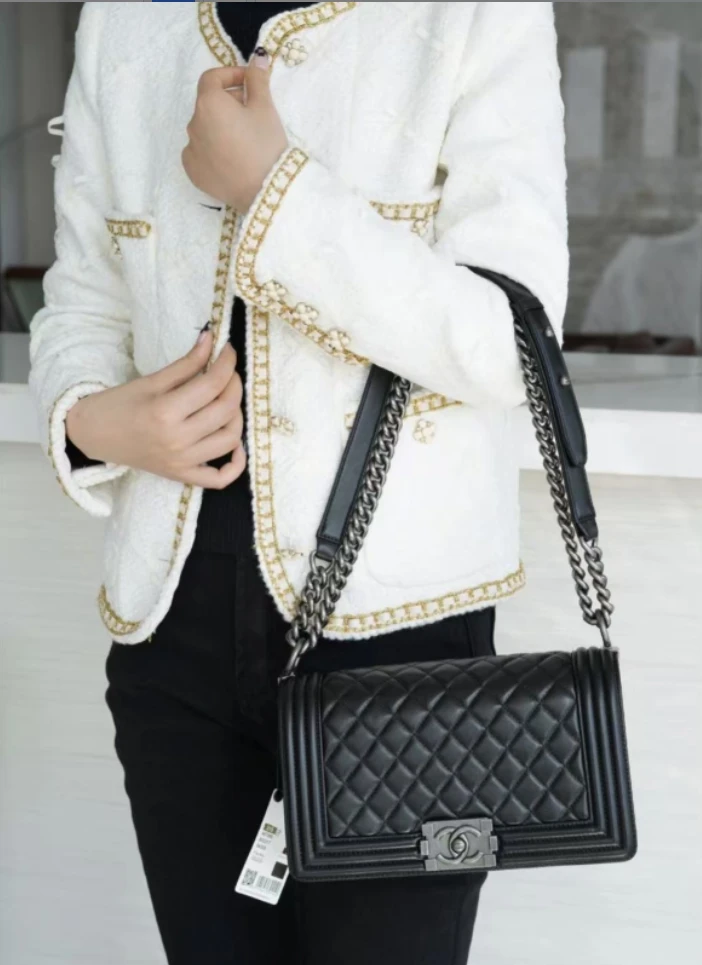 95新 Chanel/香奈儿 Leboy 中号做旧银扣单肩包 底长25 20开