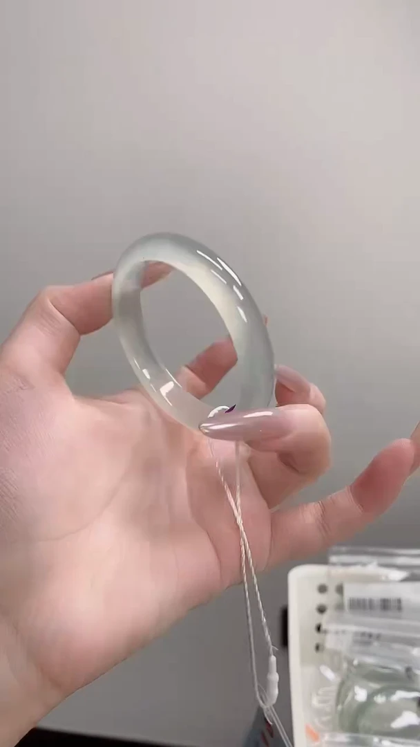 手镯玛瑙/玉髓未镶嵌51-52正圈