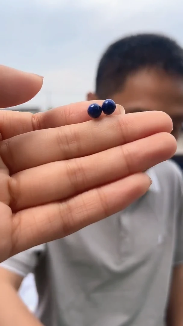 青金石未镶嵌耳钉天然多样性发一mm