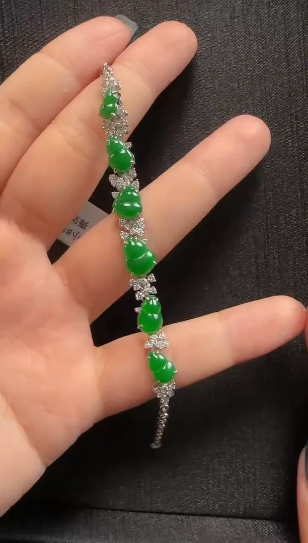 【闪购商品】翡翠手链18K金镶嵌104葫芦一条
