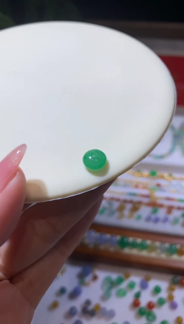 未镶嵌定制翡翠8*4.1珠子