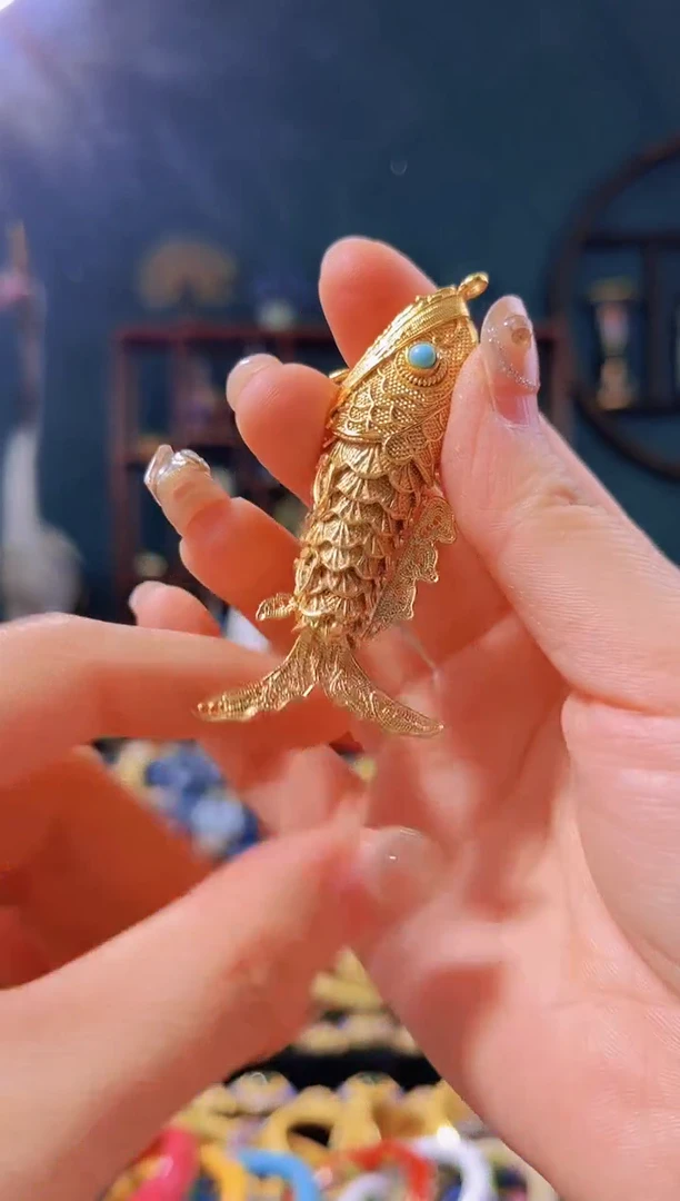 【闪购商品】花丝镶嵌小鱼吊坠