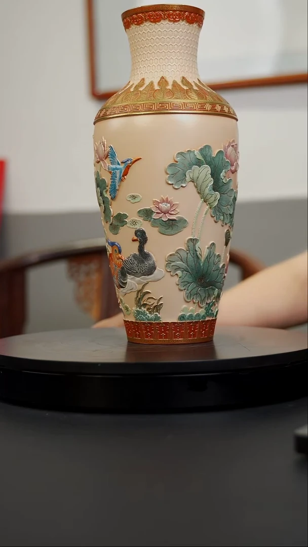 摆件景德镇陶瓷荷花赏瓶