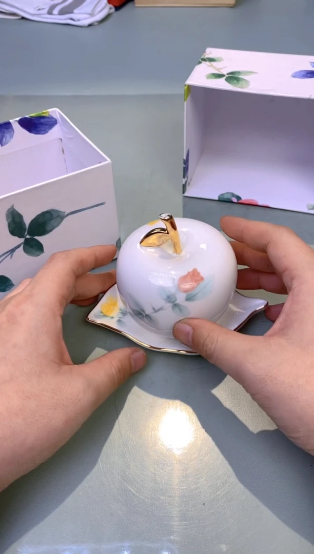 【闪购商品】瓷片牙签筒