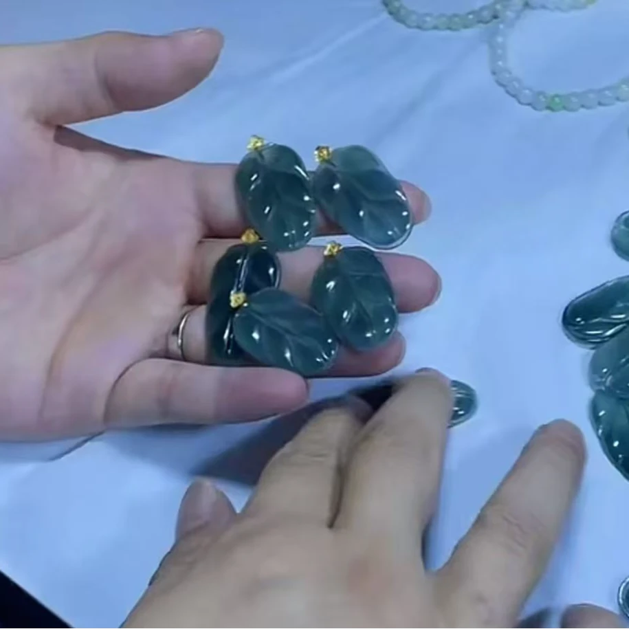 【玉经纶】-47153/Q105-629-天然A货翡翠吊坠-多样性发其—